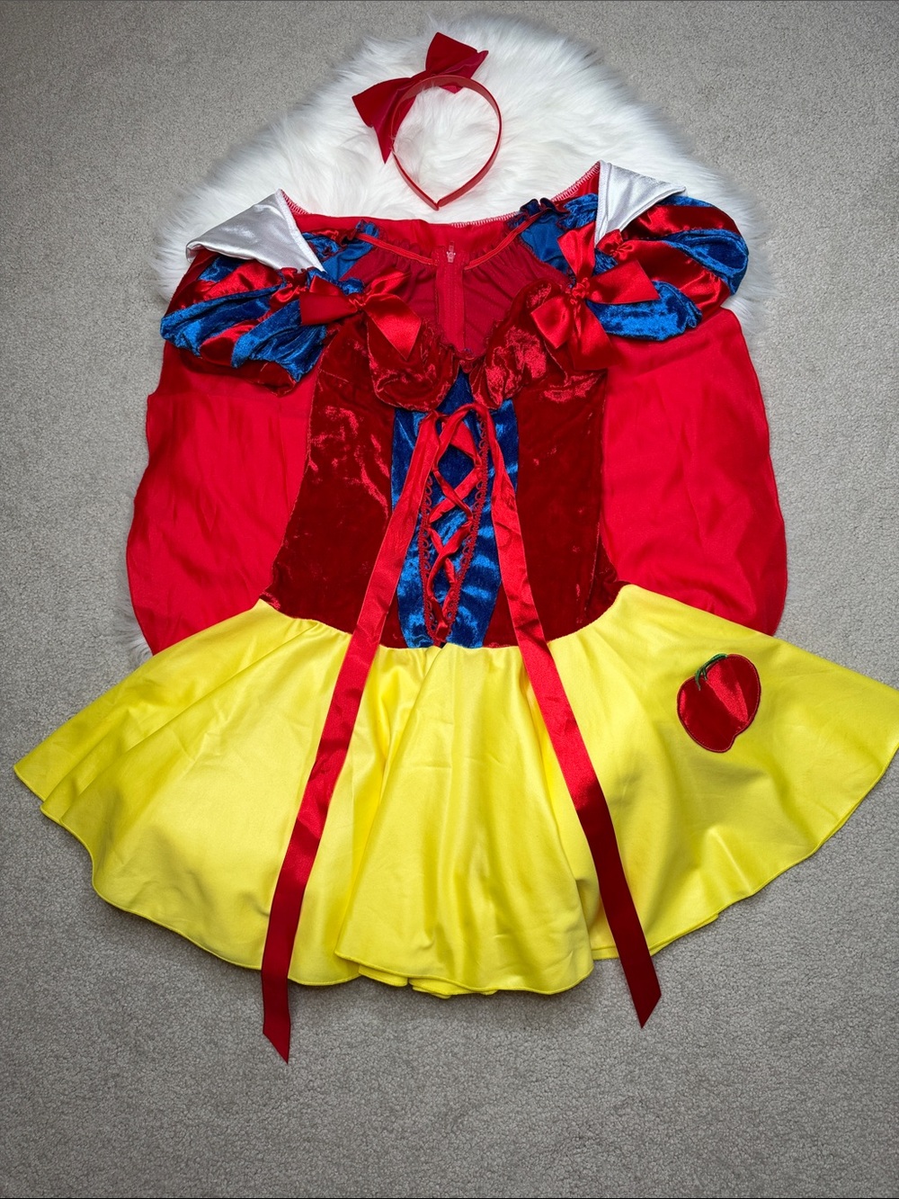 Leg Avenue Snow White 3-Piece Princess Halloween Costume - S/M